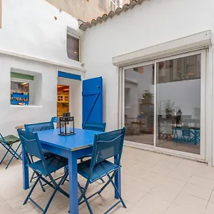 Duplex 4 Pers. Centre Avec Cour Privee Ensoleillee , Marseille France
