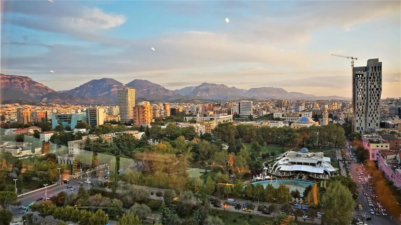 Apartment Urban Stay Tirana Deluxe